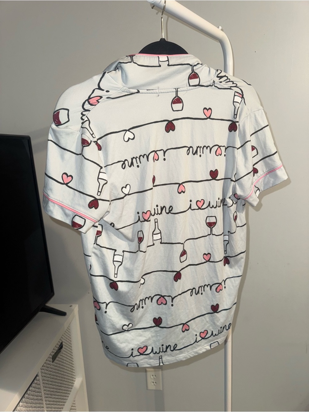 Derek Heart White Short-Sleeve Pajama Top with Pink & Red Heart Wine Print - Picture 4 of 5